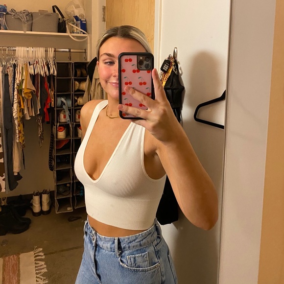Urban Outfitters Tops - Ribbed urban outfitters white tank top